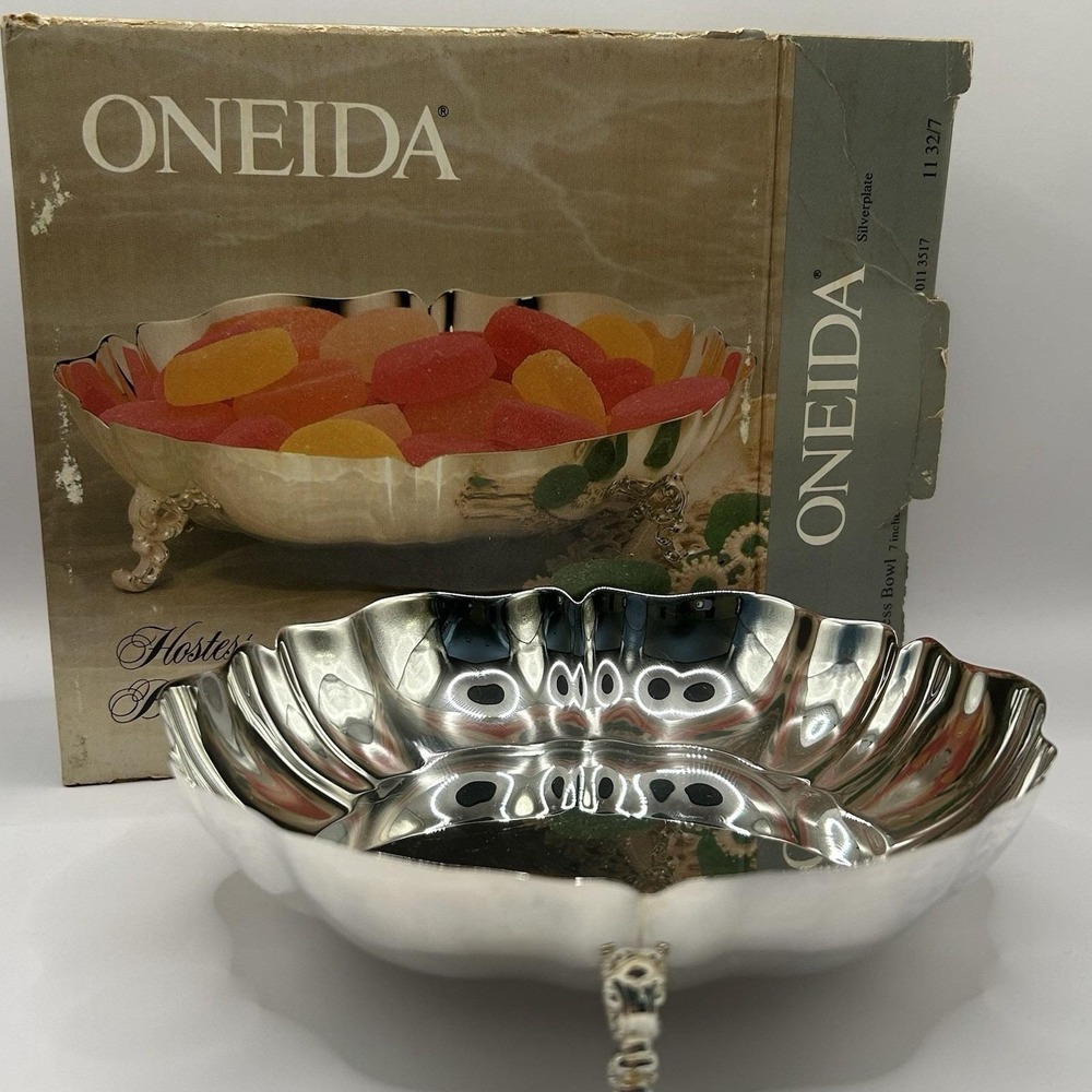 Oneida Silverplate Hostess Bowl 11327 • Footed Serving Dish • Original Box VTG